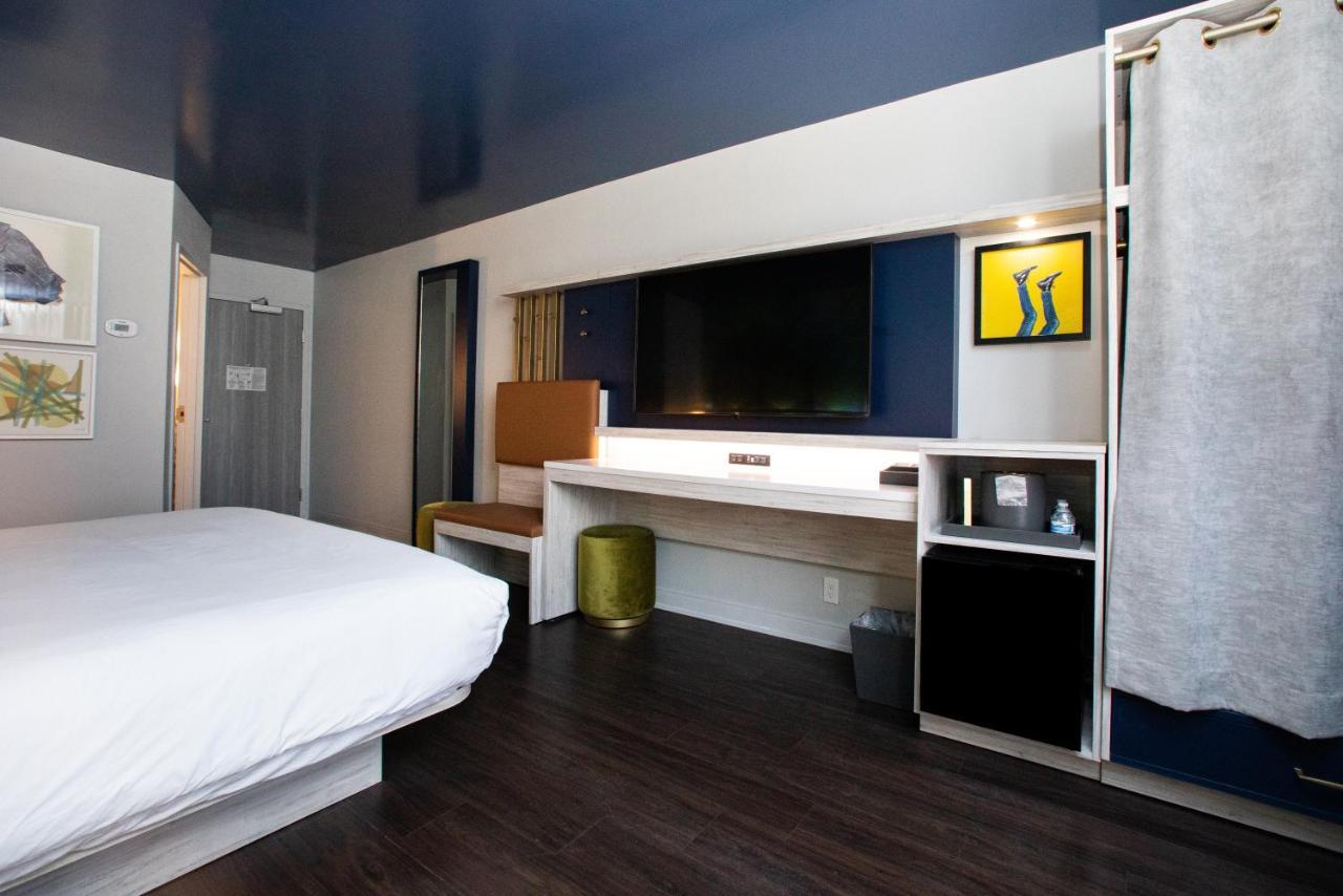 Hotel Denim Greensboro Esterno foto