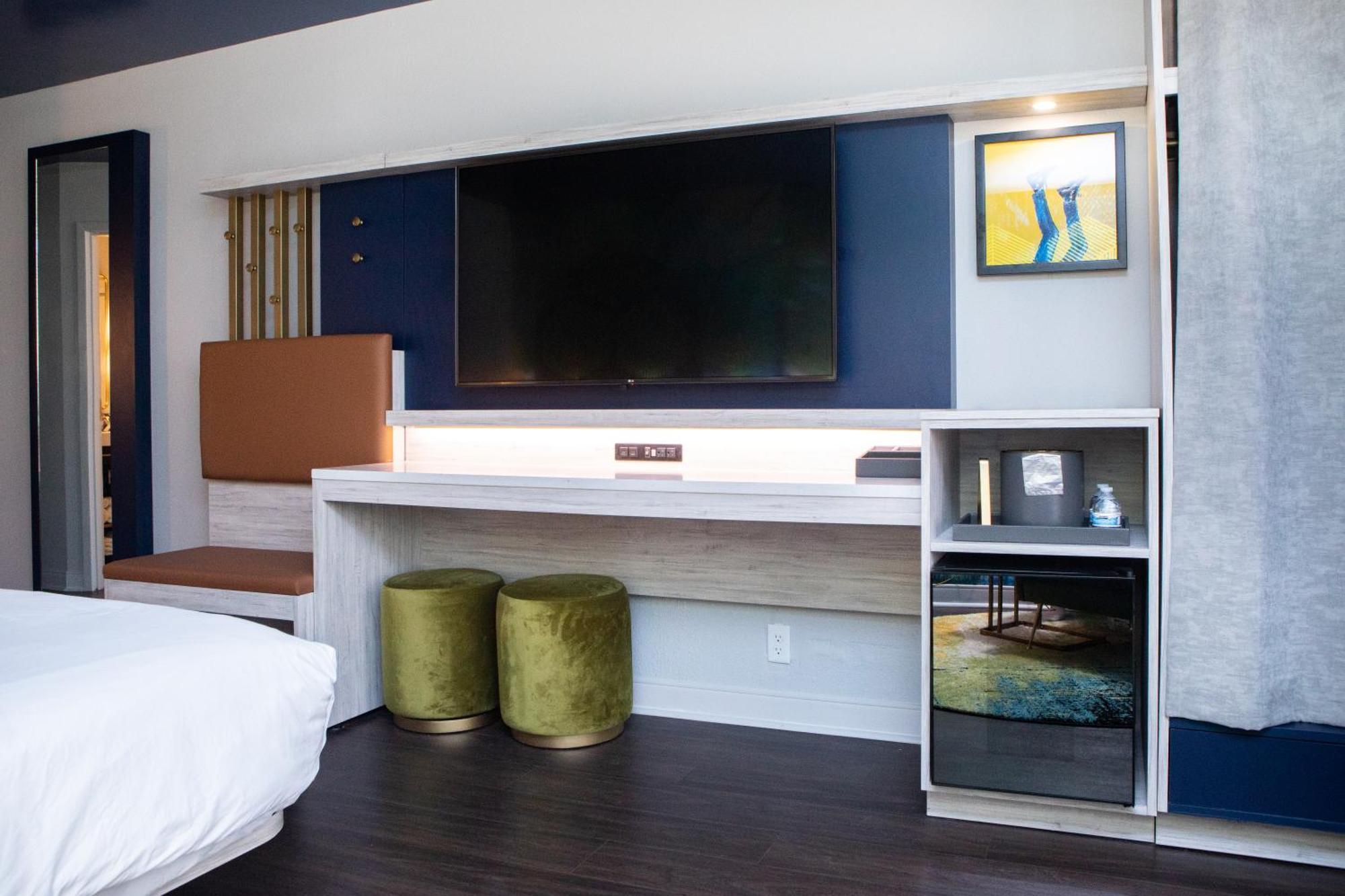 Hotel Denim Greensboro Esterno foto